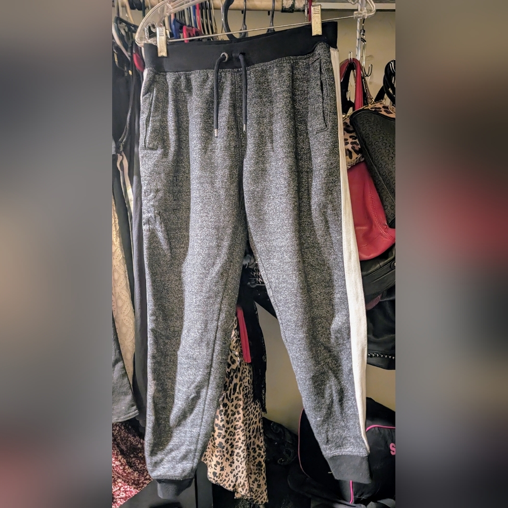 DKNY Girls' Gray/White Jogger Sweatpants